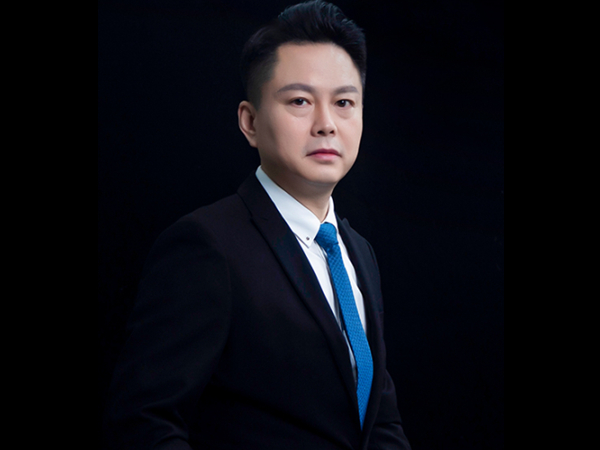 刘红兵（执行主任）